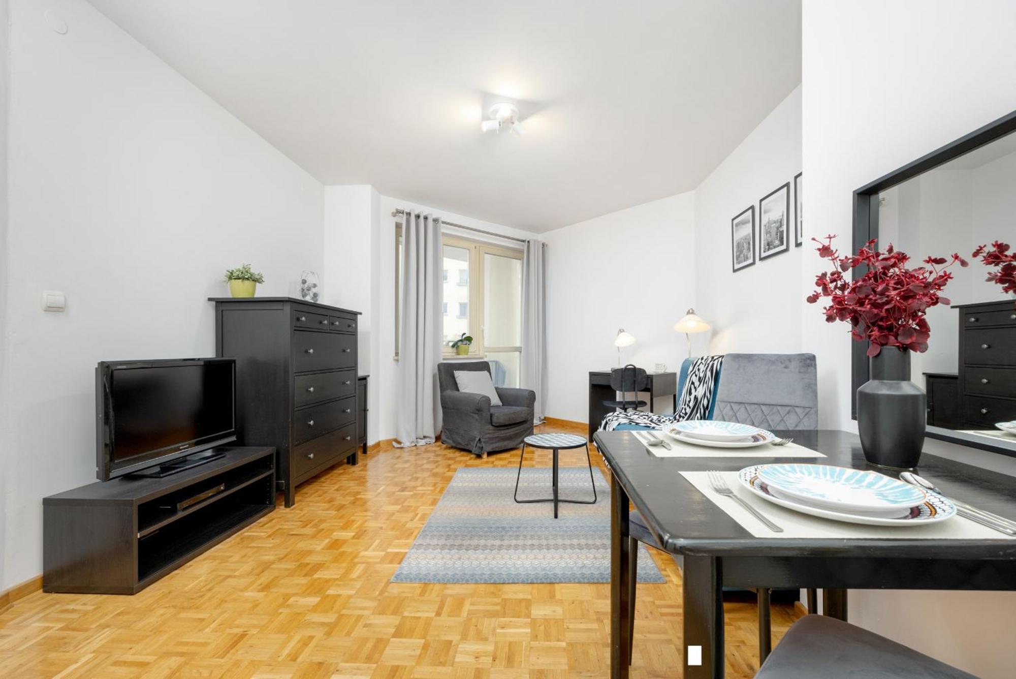Bukowinska With Balcony And Parking And Swimming Pool By Renters *