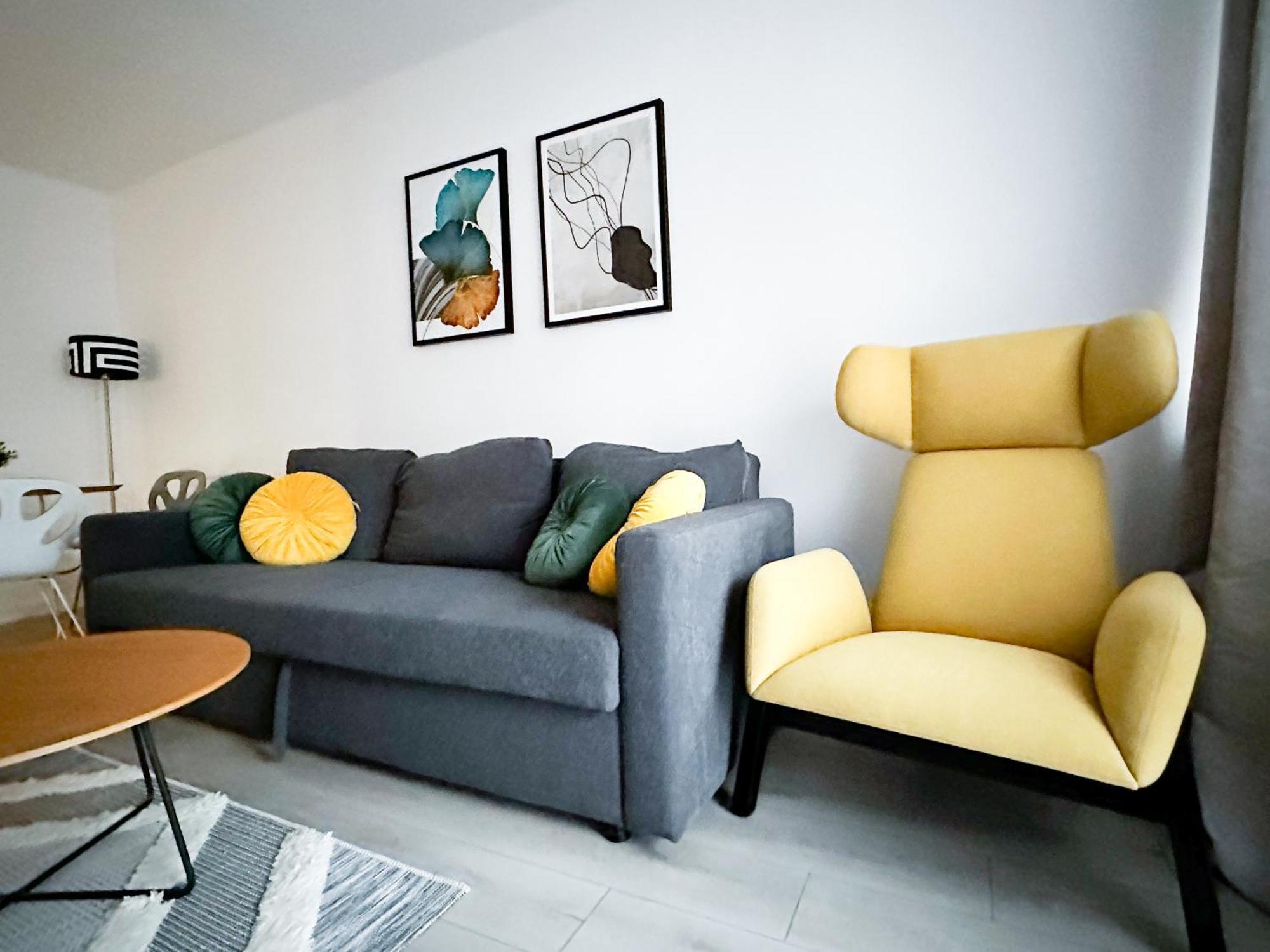 Apartment Inside Solec Ii