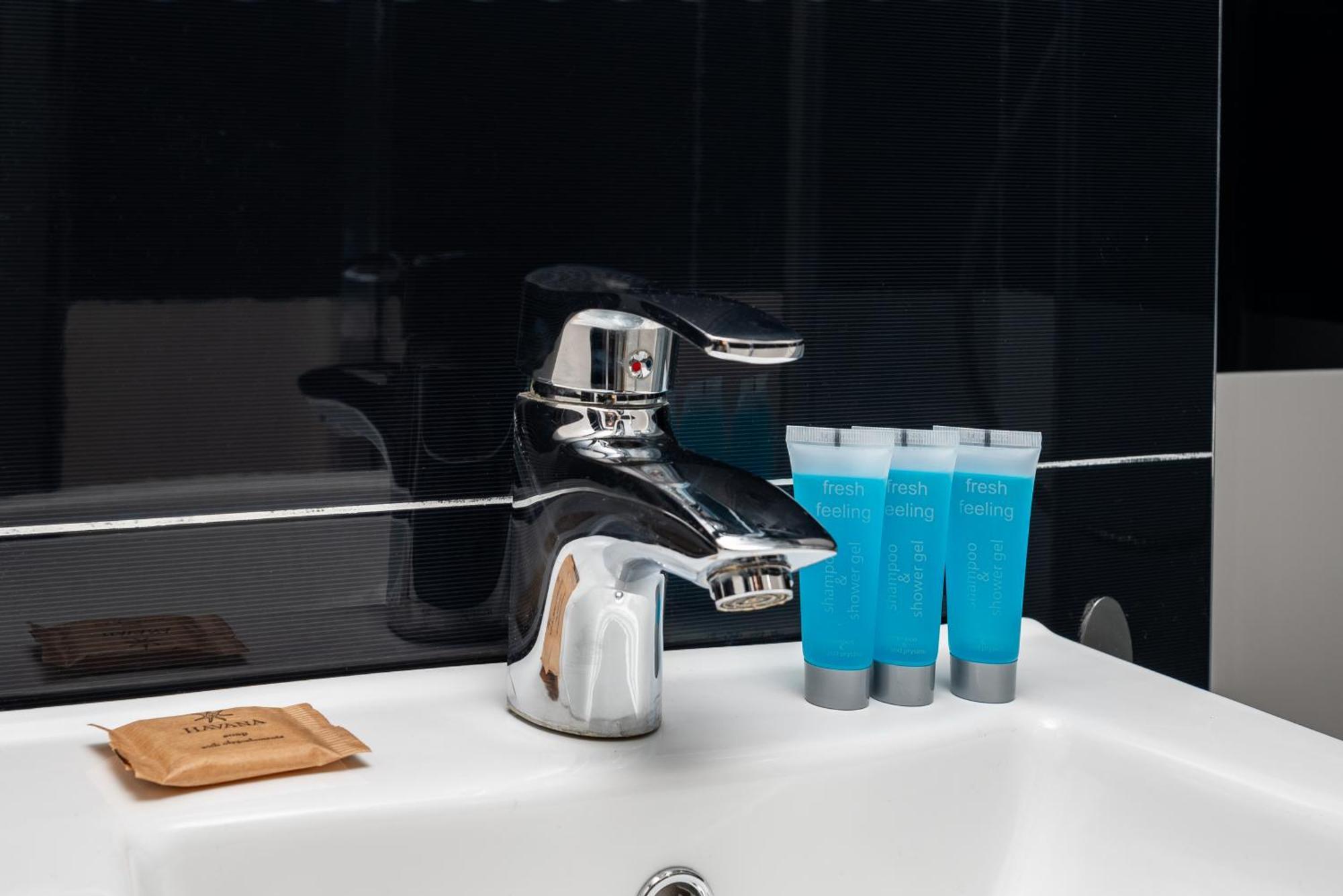 Sadyba Black & White Studio Apartment *