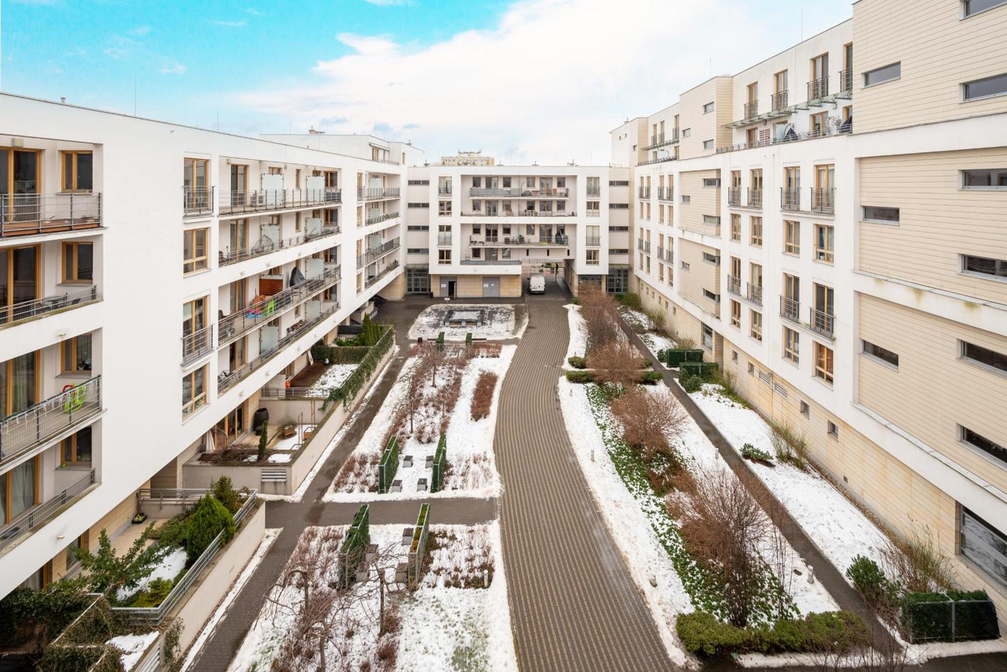 Obrzezna Beige Apartment Warsaw
