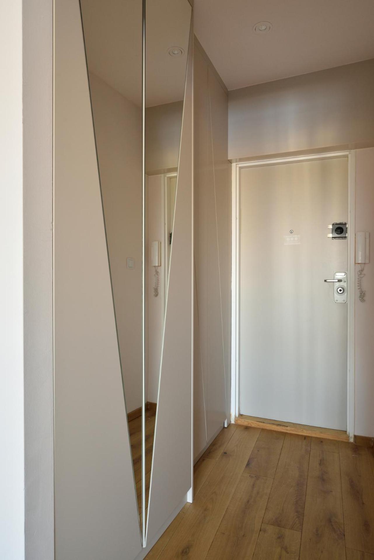 Warszawianka Apartment *