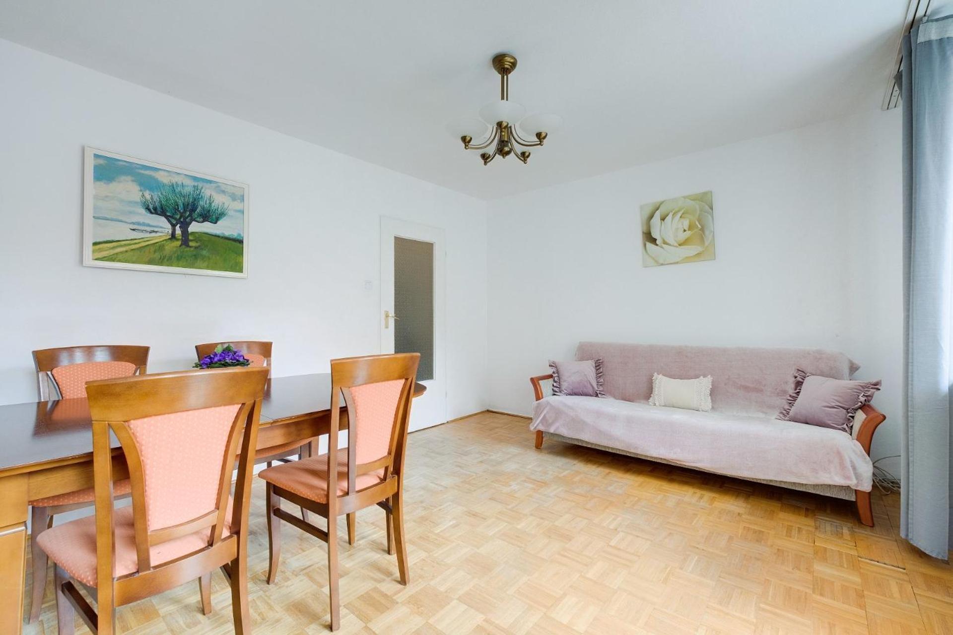 Spacious In Location * Warszawa