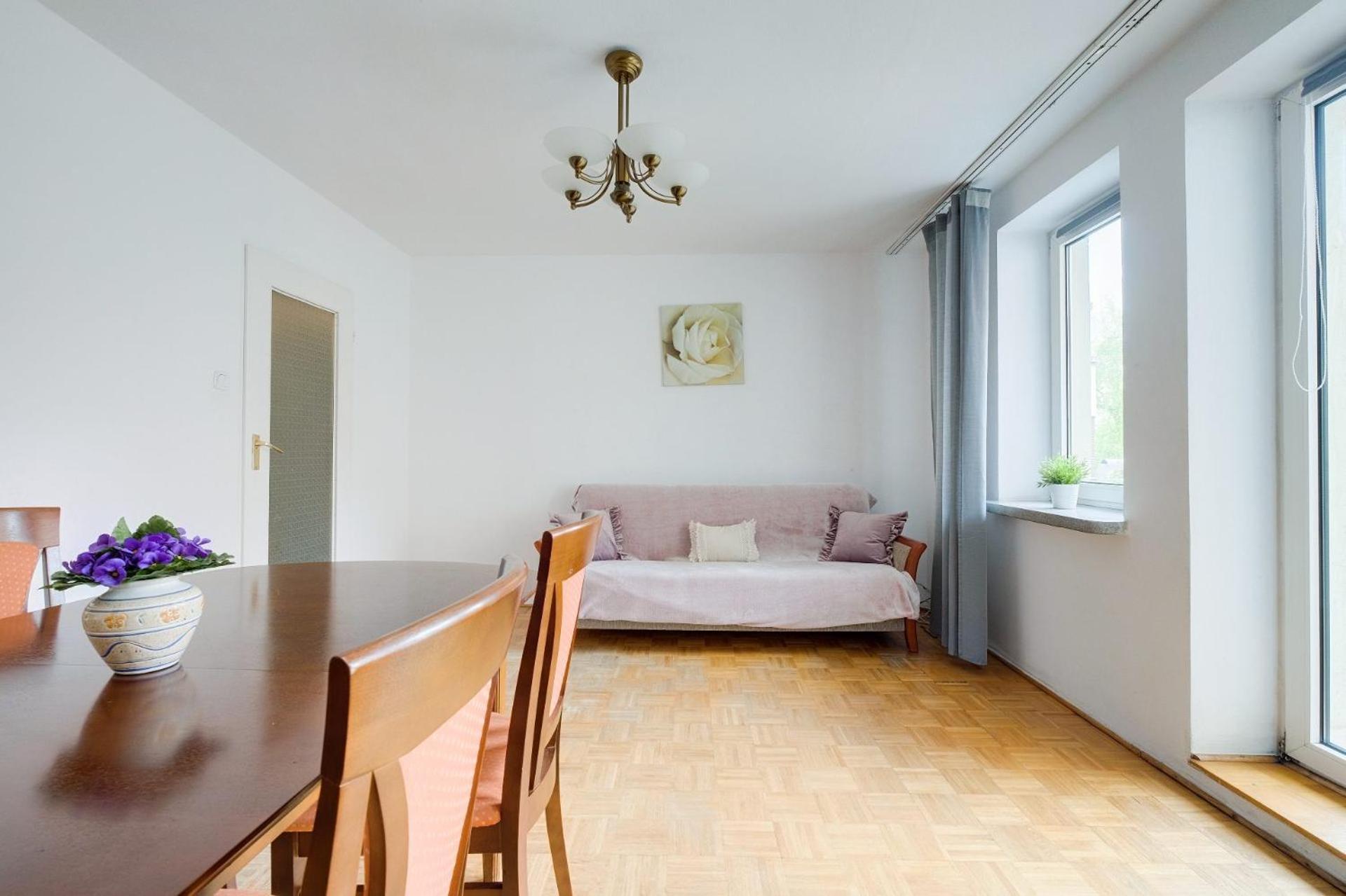 Apartament Spacious In Location Warszawa