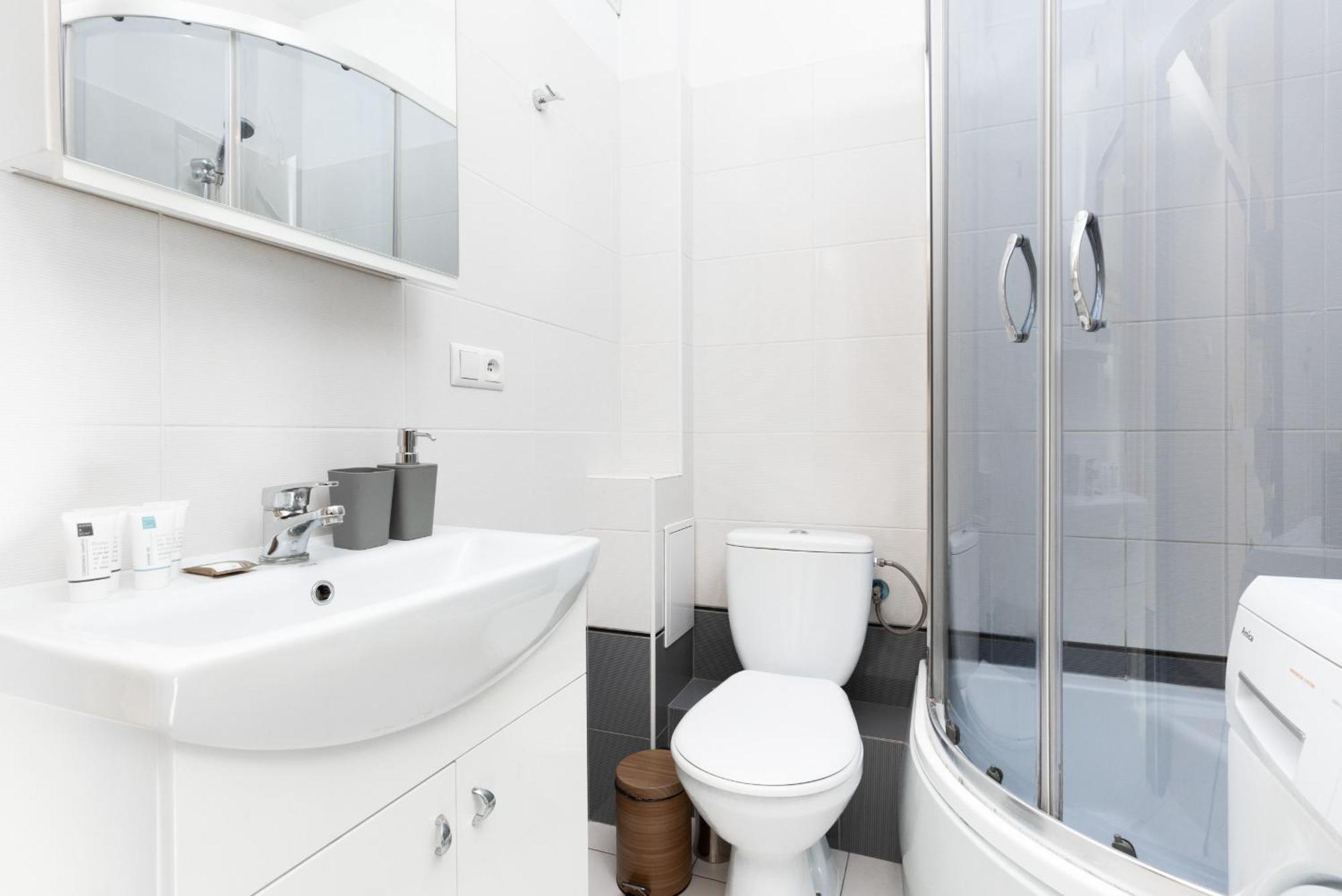 Apartment City Center Studio In By Renters