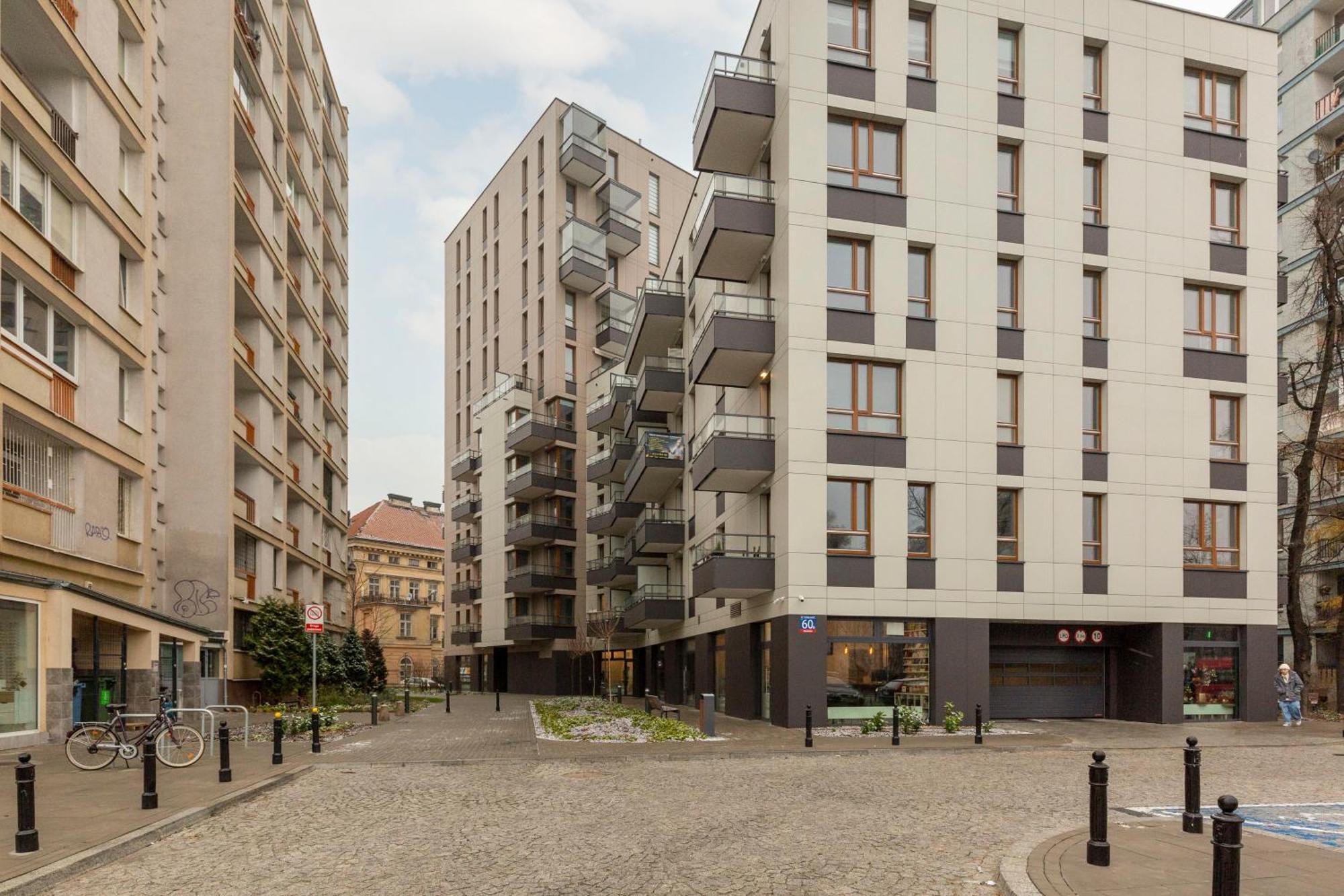 Arsenal Center By Renters