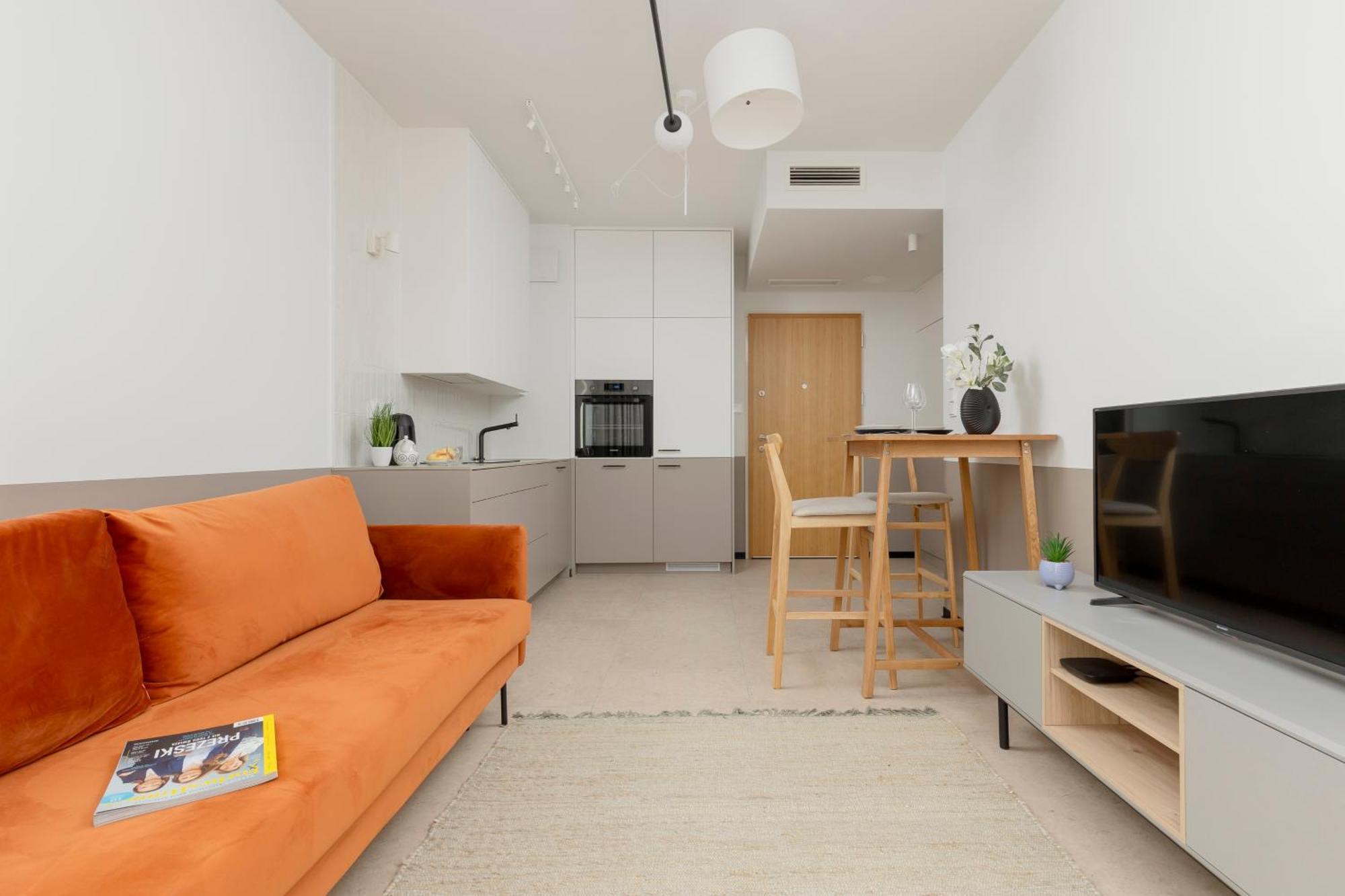 Arsenal Center By Renters *