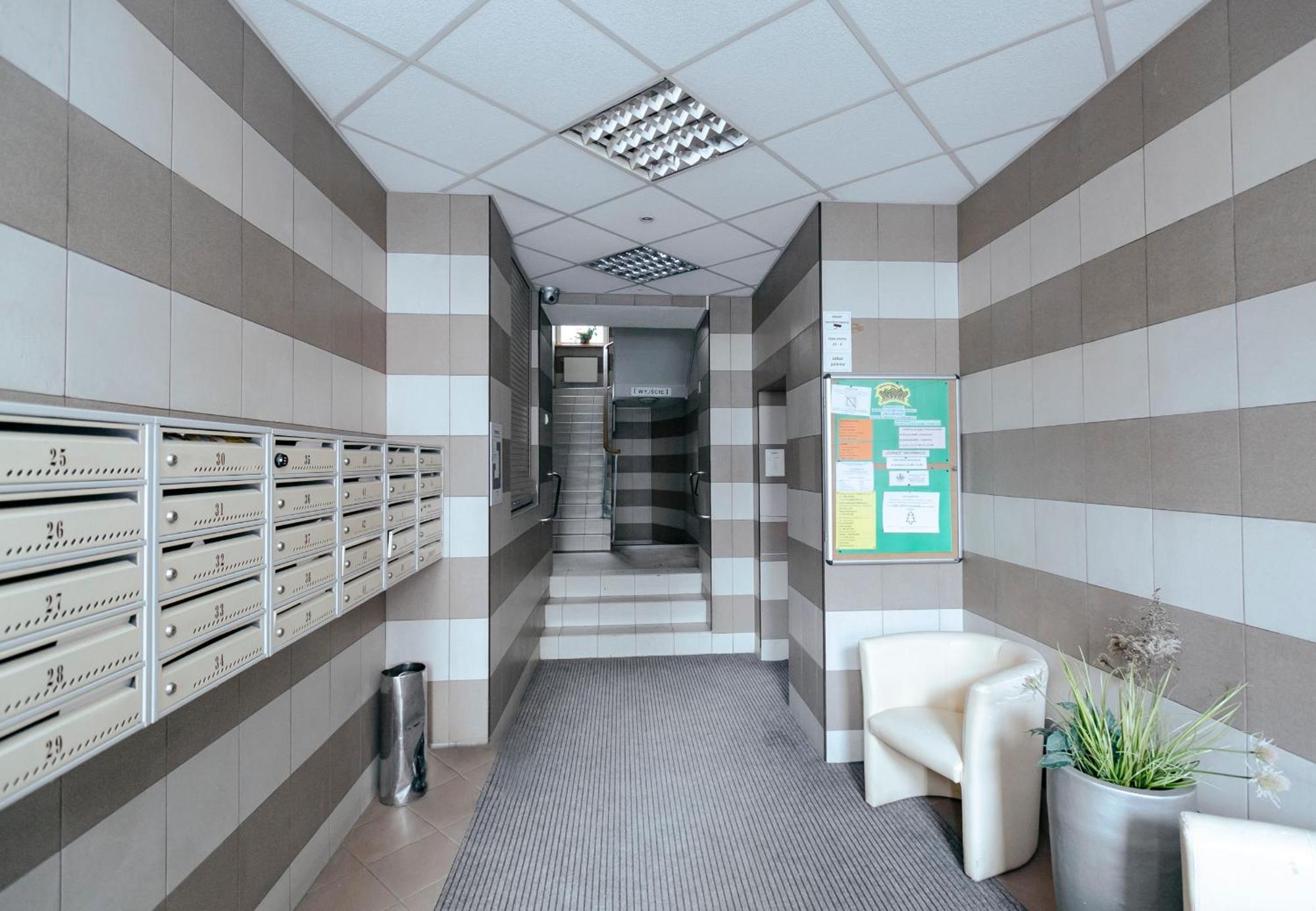 Pulawska 11 -prywatny 4 Osobowy W Centrum Warszawy - Better Apartment
