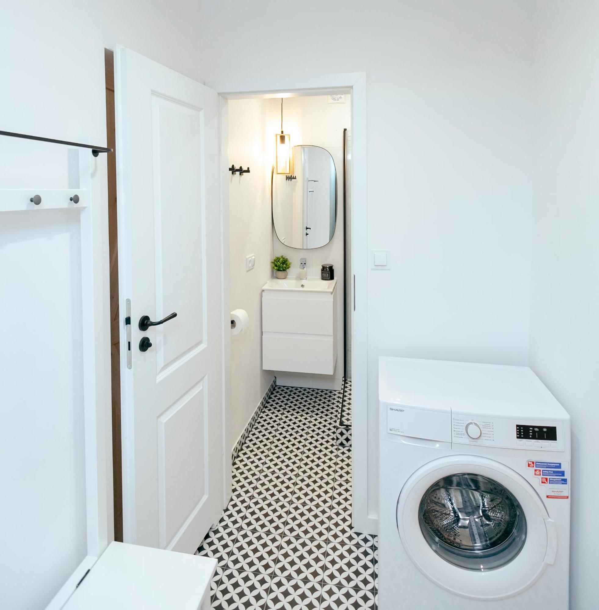 Pulawska 11 -prywatny 4 Osobowy W Centrum Warszawy - Better Apartment