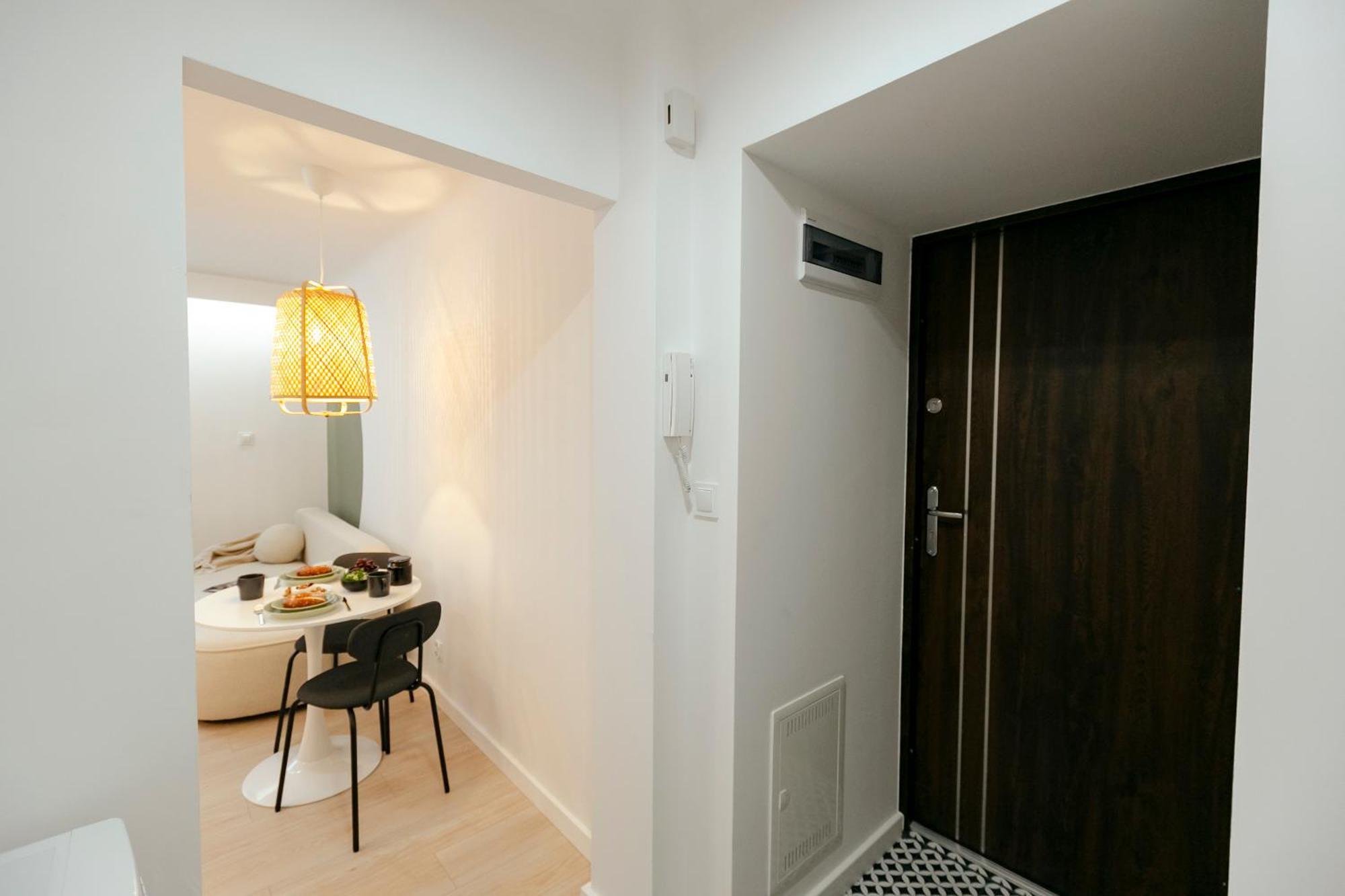 Pulawska 11 -prywatny 4 Osobowy W Centrum Warszawy - Better Apartment