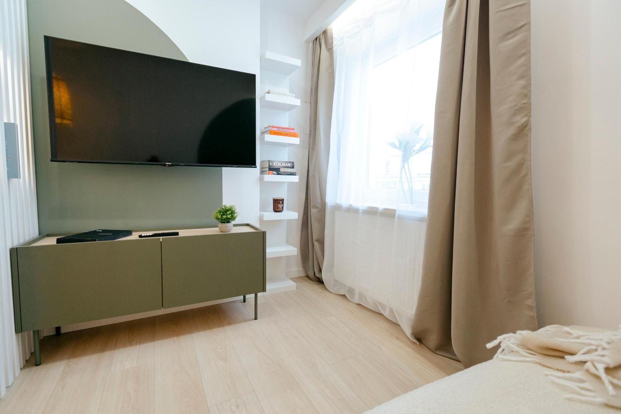 Apartment Pulawska 11 -prywatny 4 Osobowy W Centrum Warszawy - Better *