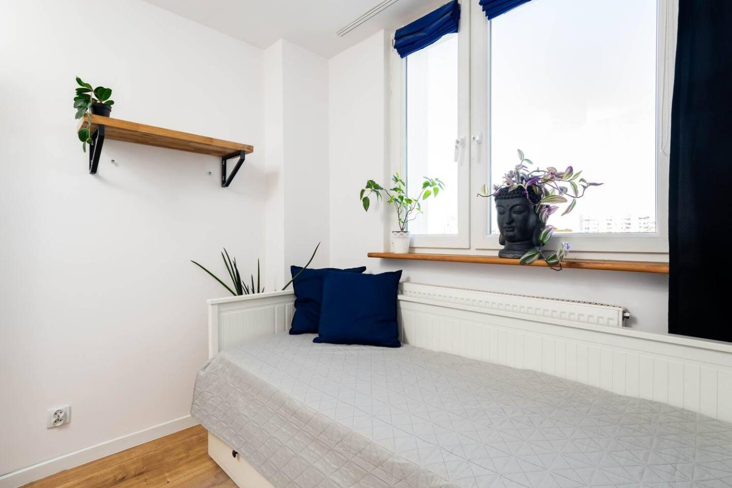Sandstone Targowek Apartment Warsaw