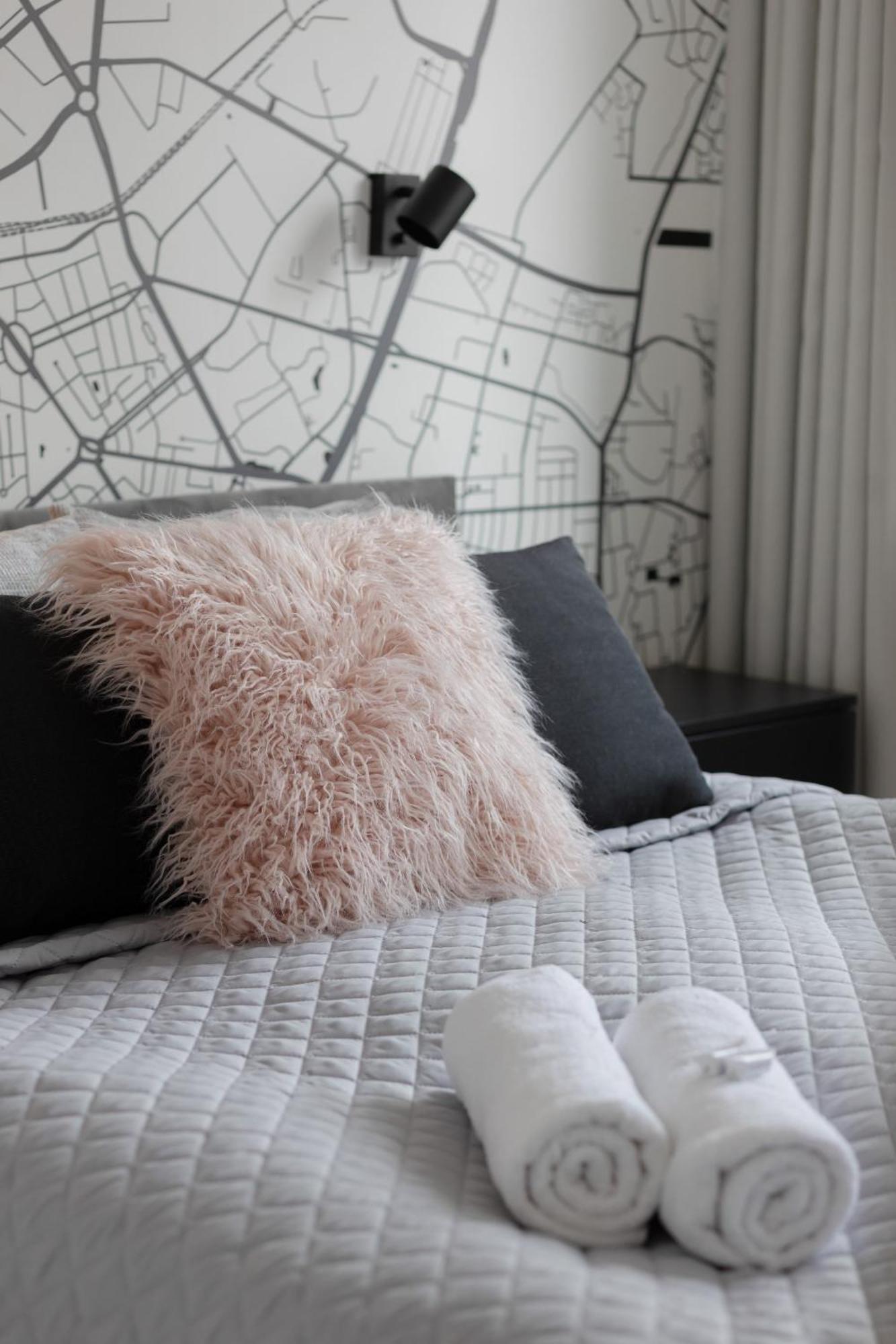 Elegant & Cozy Panska By Renters