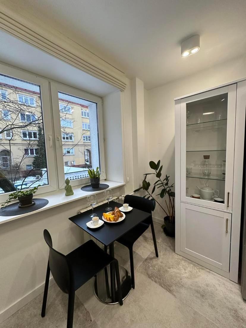 Art Deco Apartment *