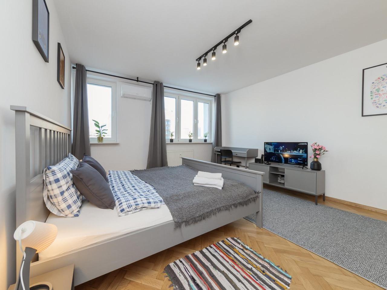 Metro Onz Apartment/warsaw *