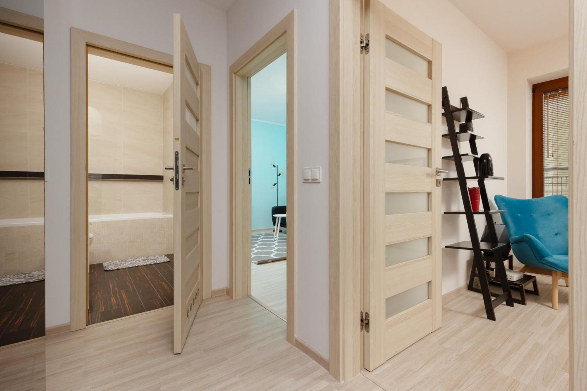 Apartment Woronicza With Balcony In Warsaw's Mokotow By Renters Warsaw