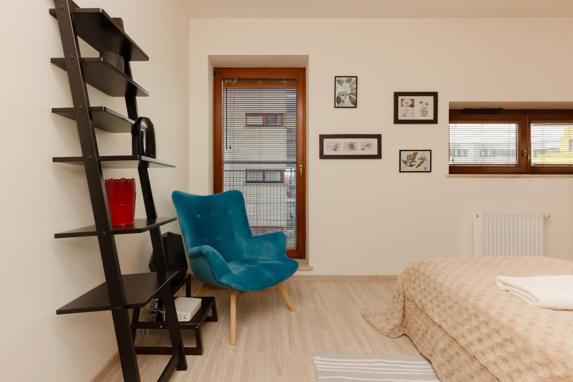 Woronicza With Balcony In Warsaw's Mokotow By Renters *