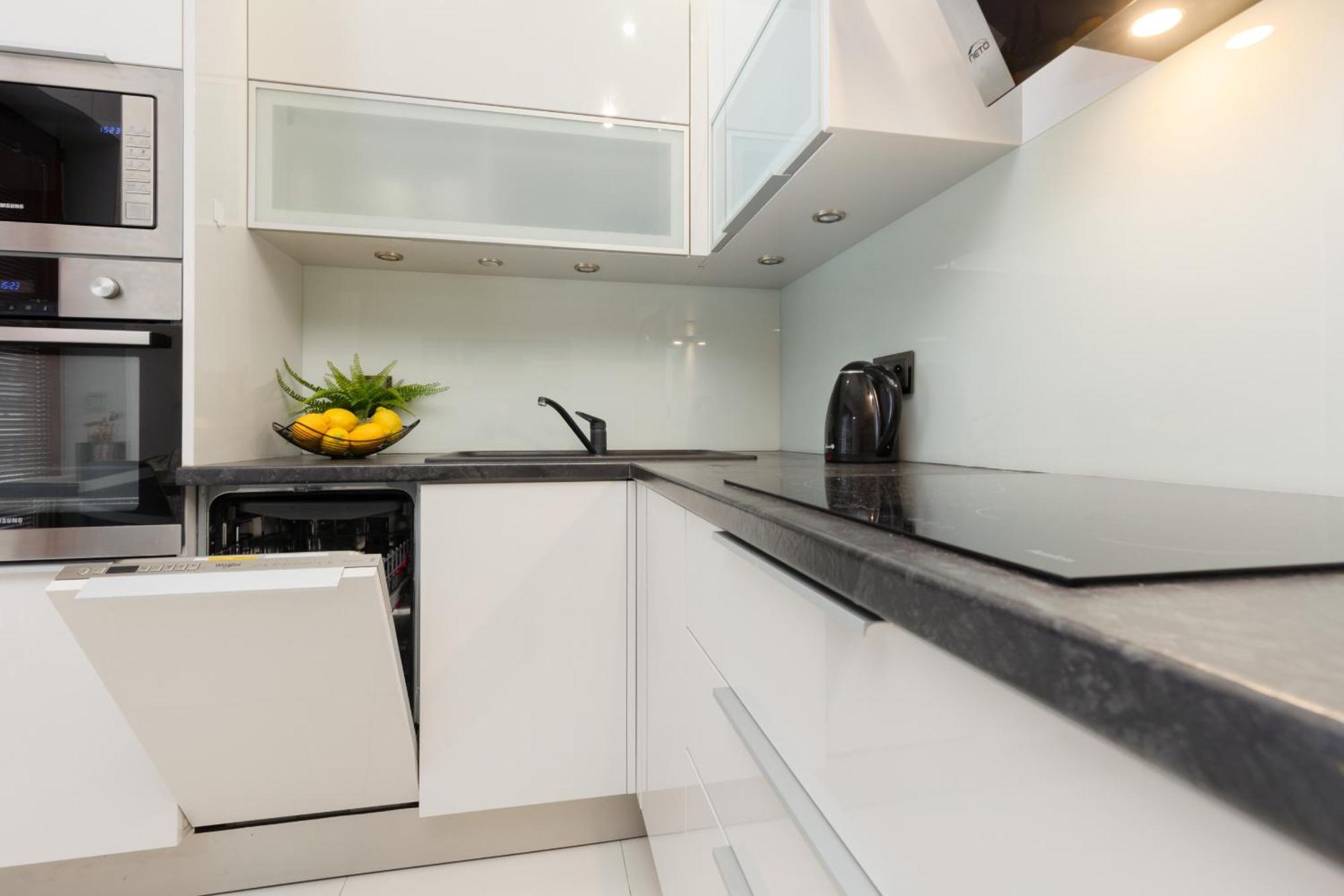 Woronicza With Balcony In Warsaw's Mokotow By Renters * Warsaw