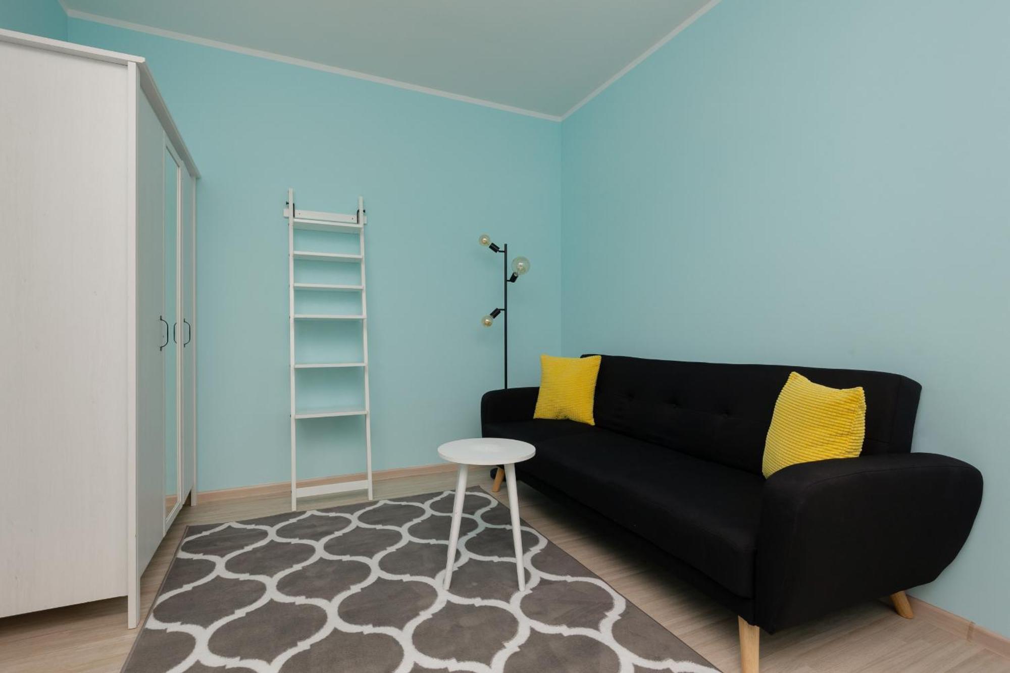 Woronicza With Balcony In Warsaw's Mokotow By Renters Apartment *