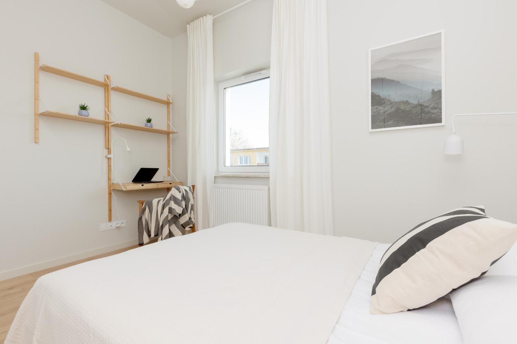 Bright 2-bedroom By Renters Apartment