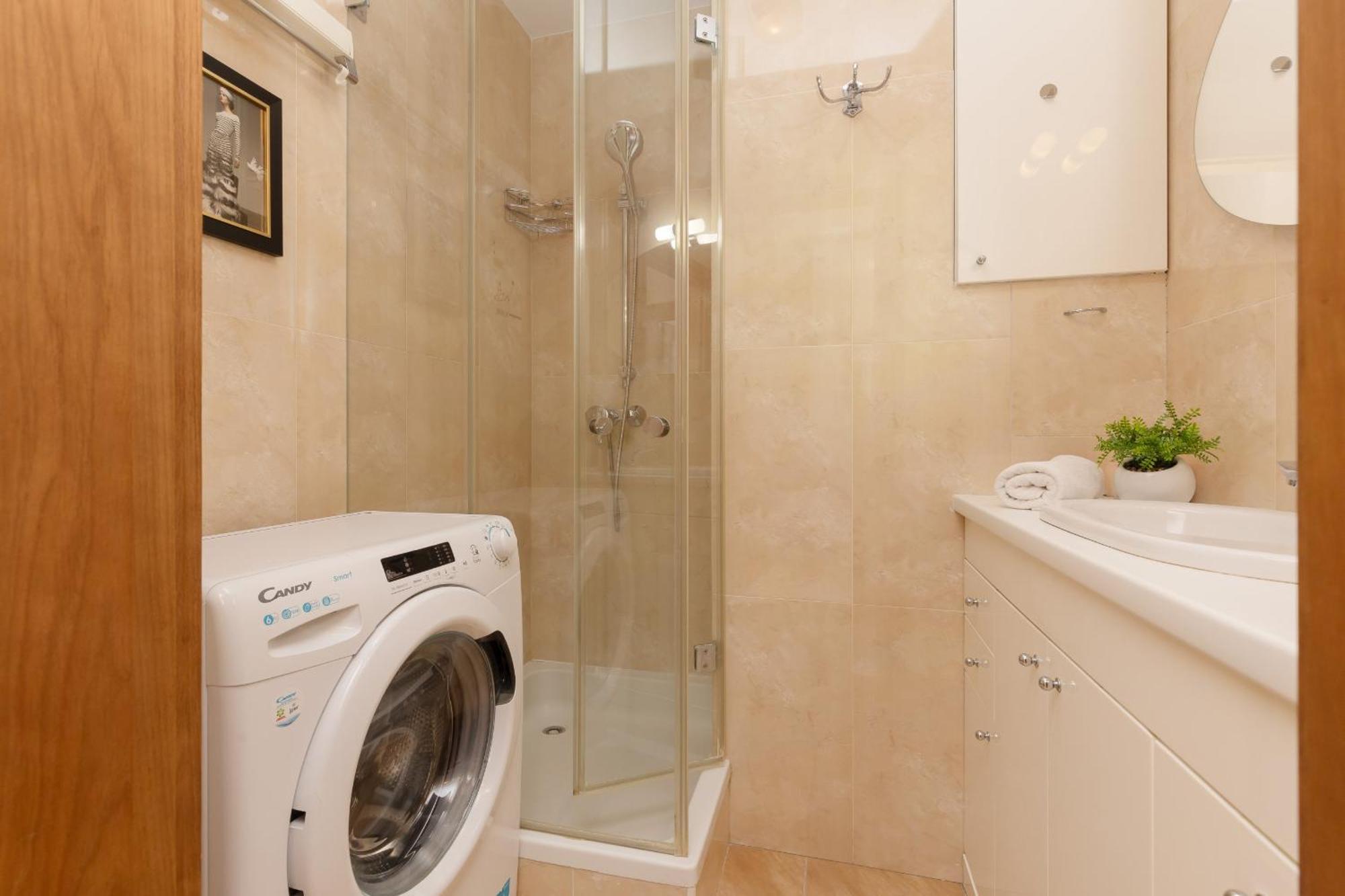 Apartamento Unique Bright In By Renters