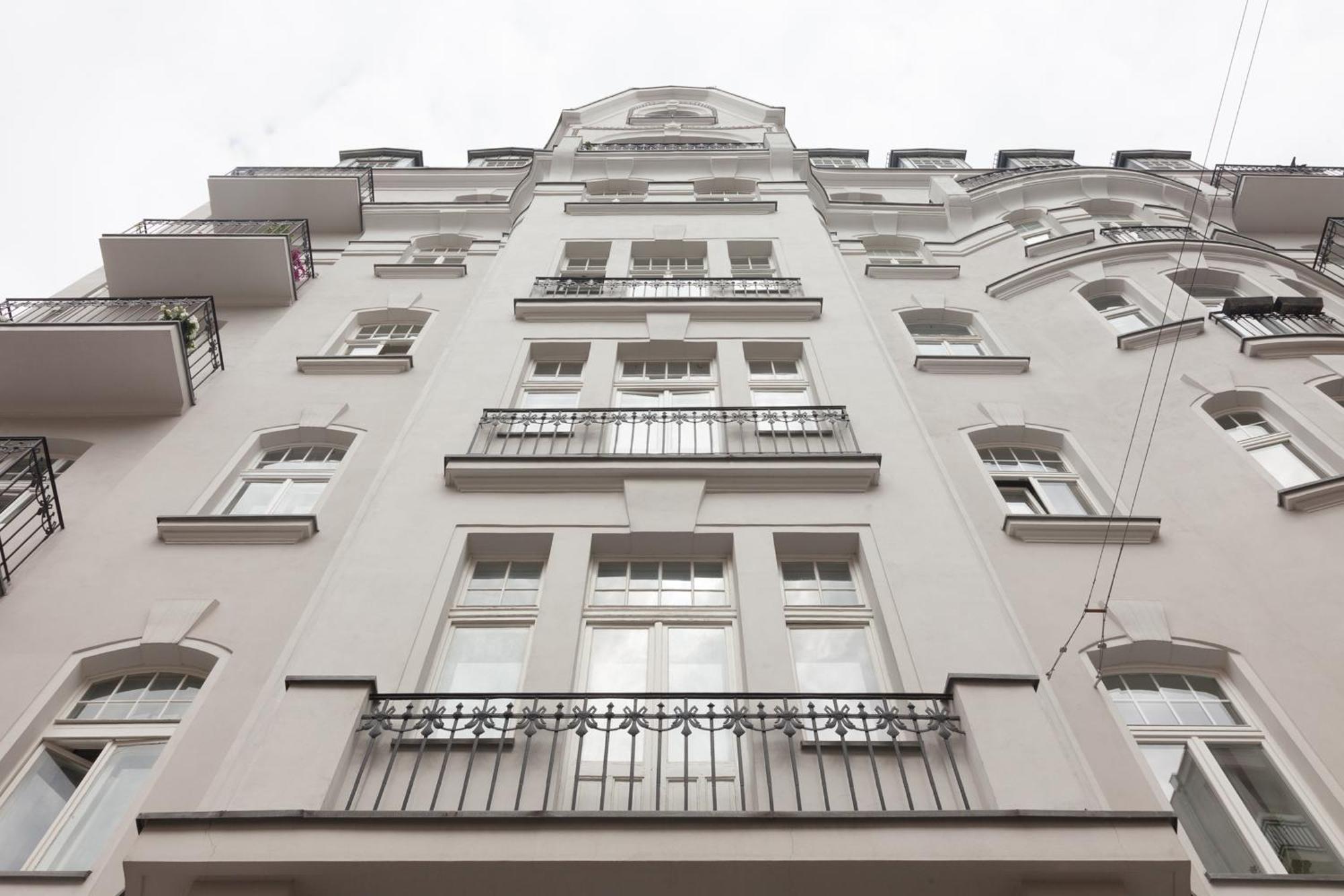 Apartment Art Wilcza Street Warschau