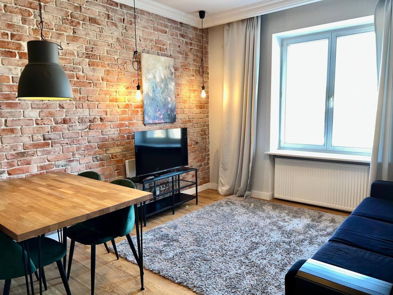 Modern Flat In The Centre - By Hik *