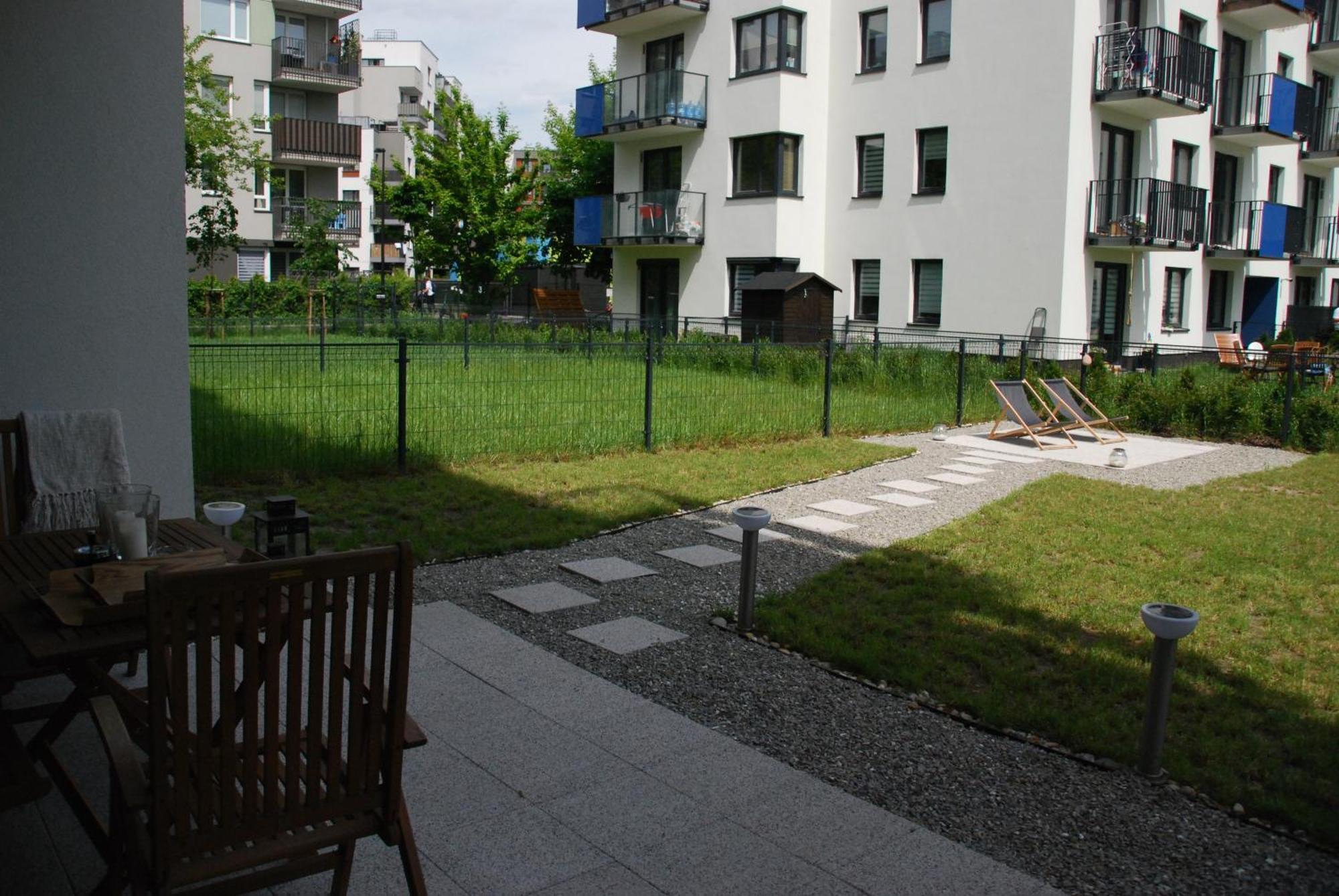 Relax&comfort New Waw 50 Sqm With Terrace, Garden, Free Parking And Ac Apartment *