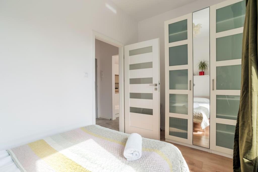 Cozy Flat Near Metro Szwedzka Apartment *