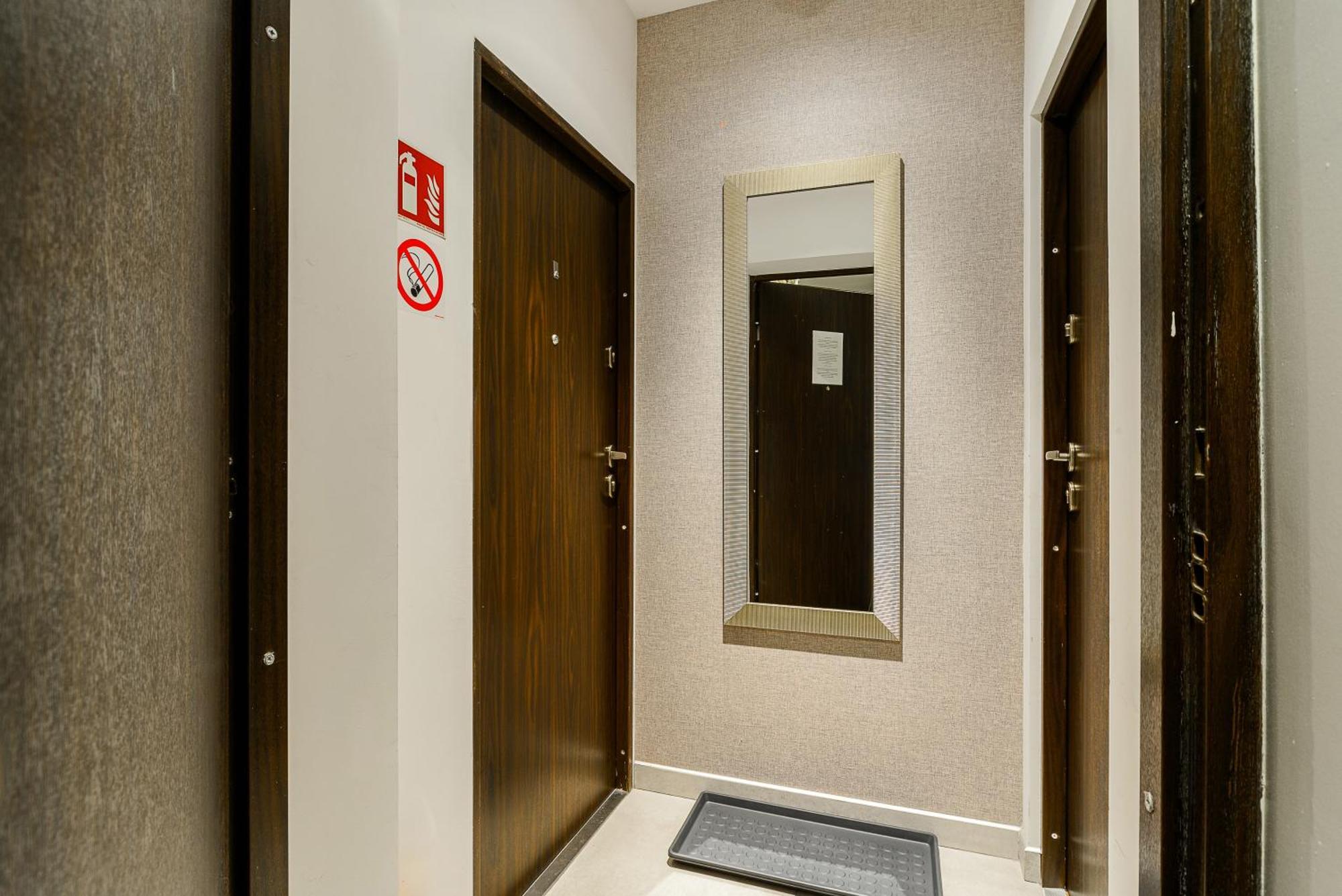 Lumina Modern Rondo Onz Apartment Warsaw
