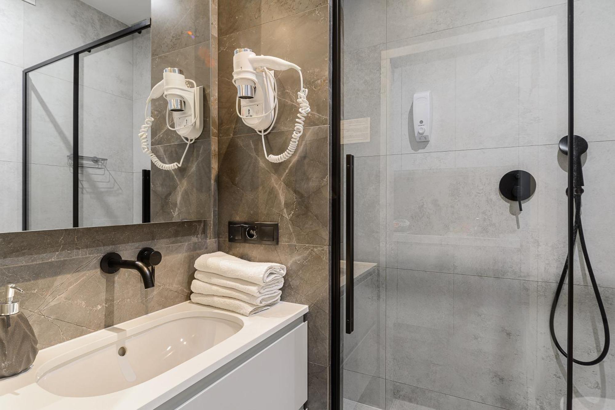 Apartment Lumina Modern Rondo Onz