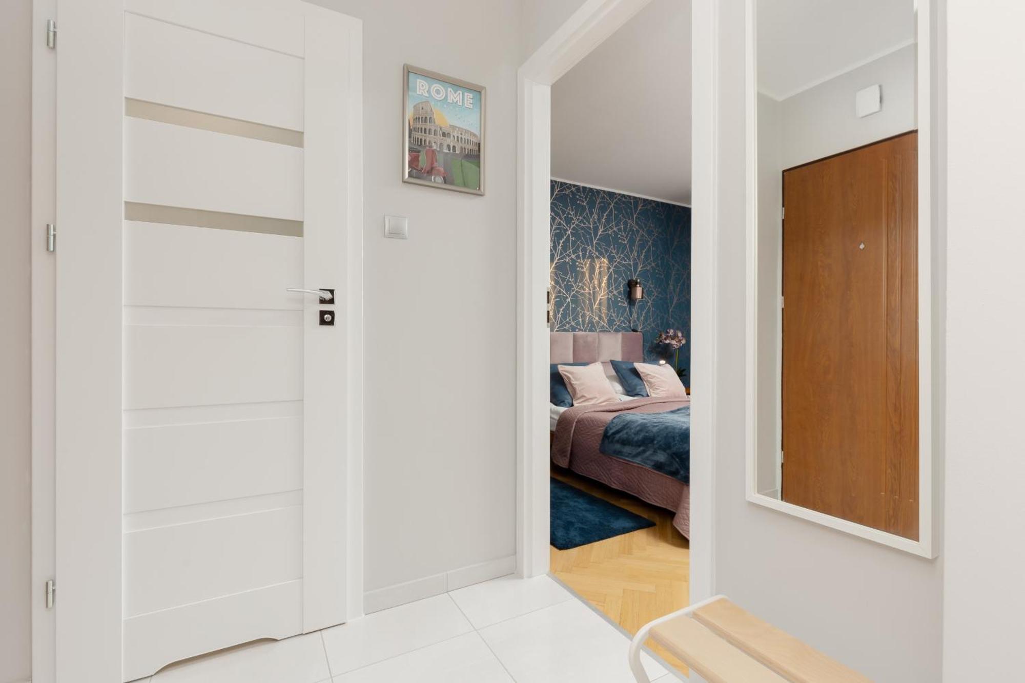 Stylish With Balcony Zoliborz By Renters Apartment *