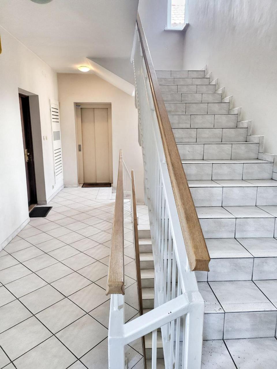 Apartment Przy Alejach Jerozolimskich Warschau