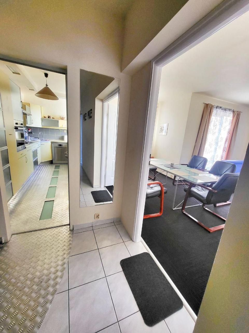Apartment Przy Alejach Jerozolimskich Warschau