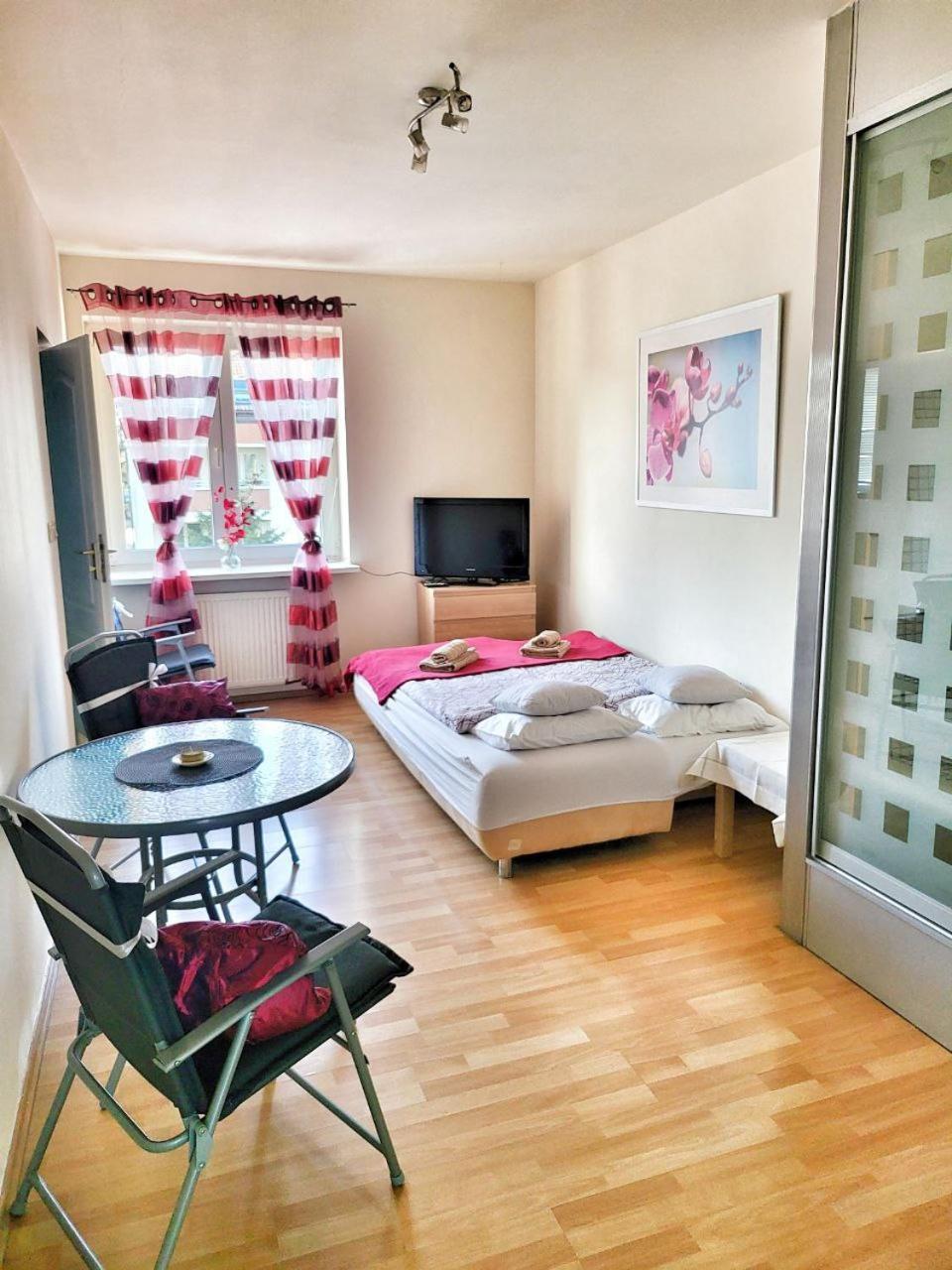 Przy Alejach Jerozolimskich Apartment