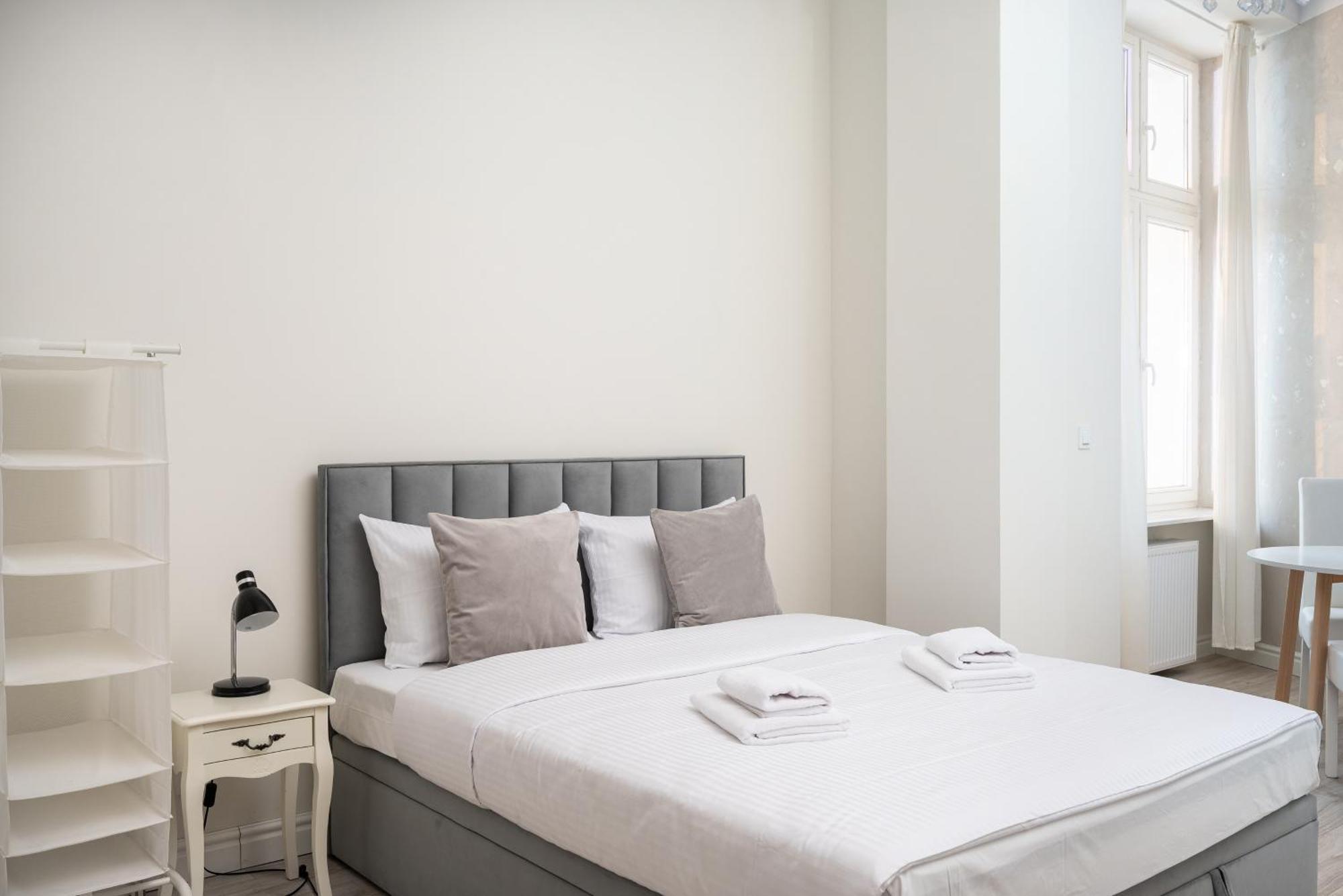 Metro Politechnika Comfy Studio Apartment Warsaw