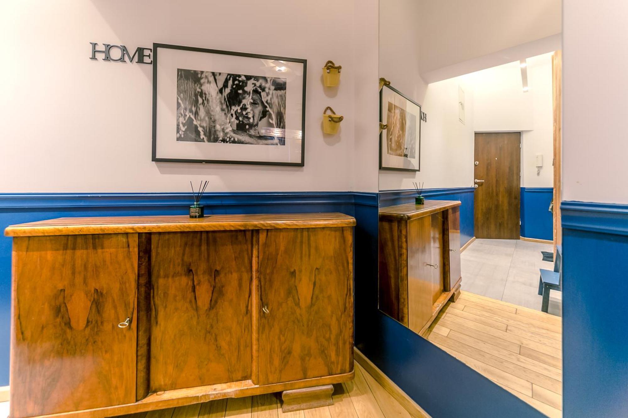 Apartment Concierge Metro Loft
