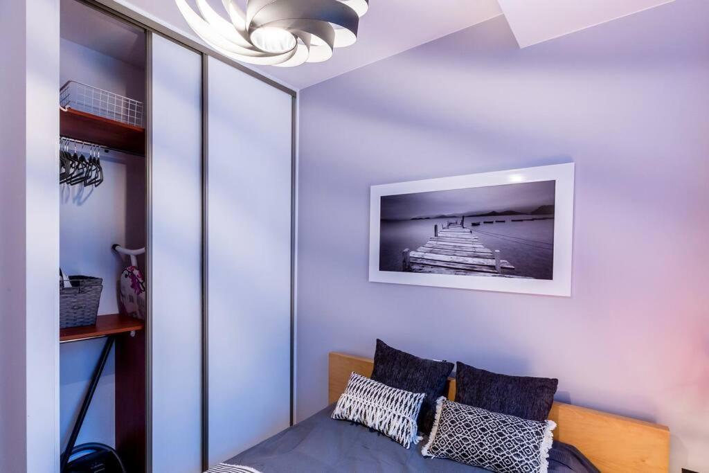 Elegant And Cozy In The Amazing Part Of Downtown *