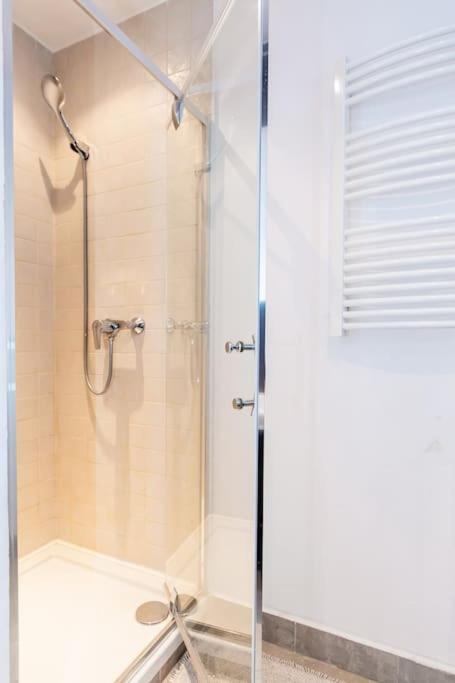 Elegant And Cozy In The Amazing Part Of Downtown *