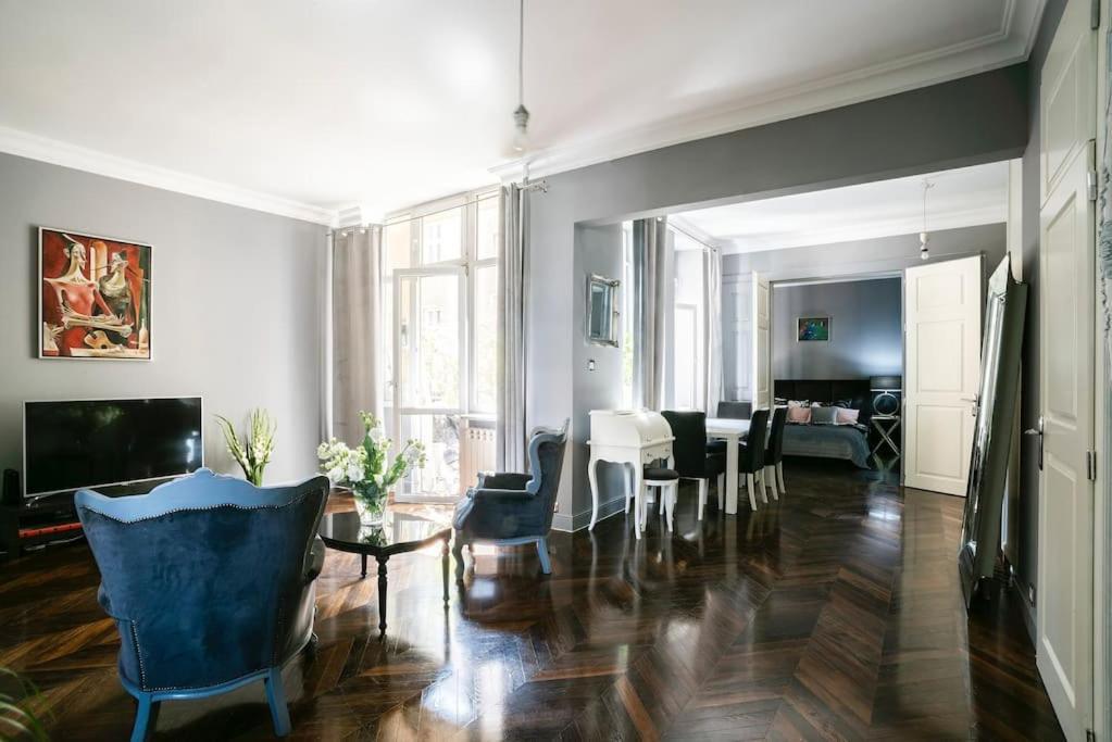 Chlodna 20 Apartment