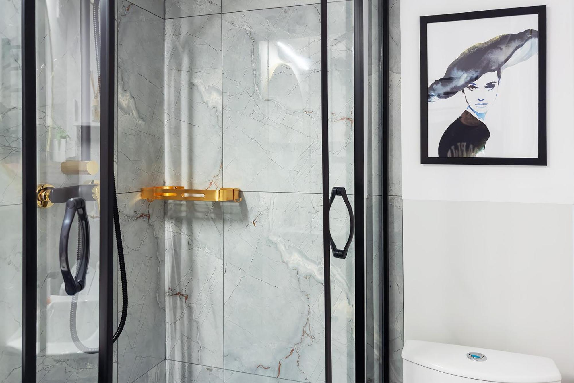 Stylish In The Center By Renters Apartment Warsaw