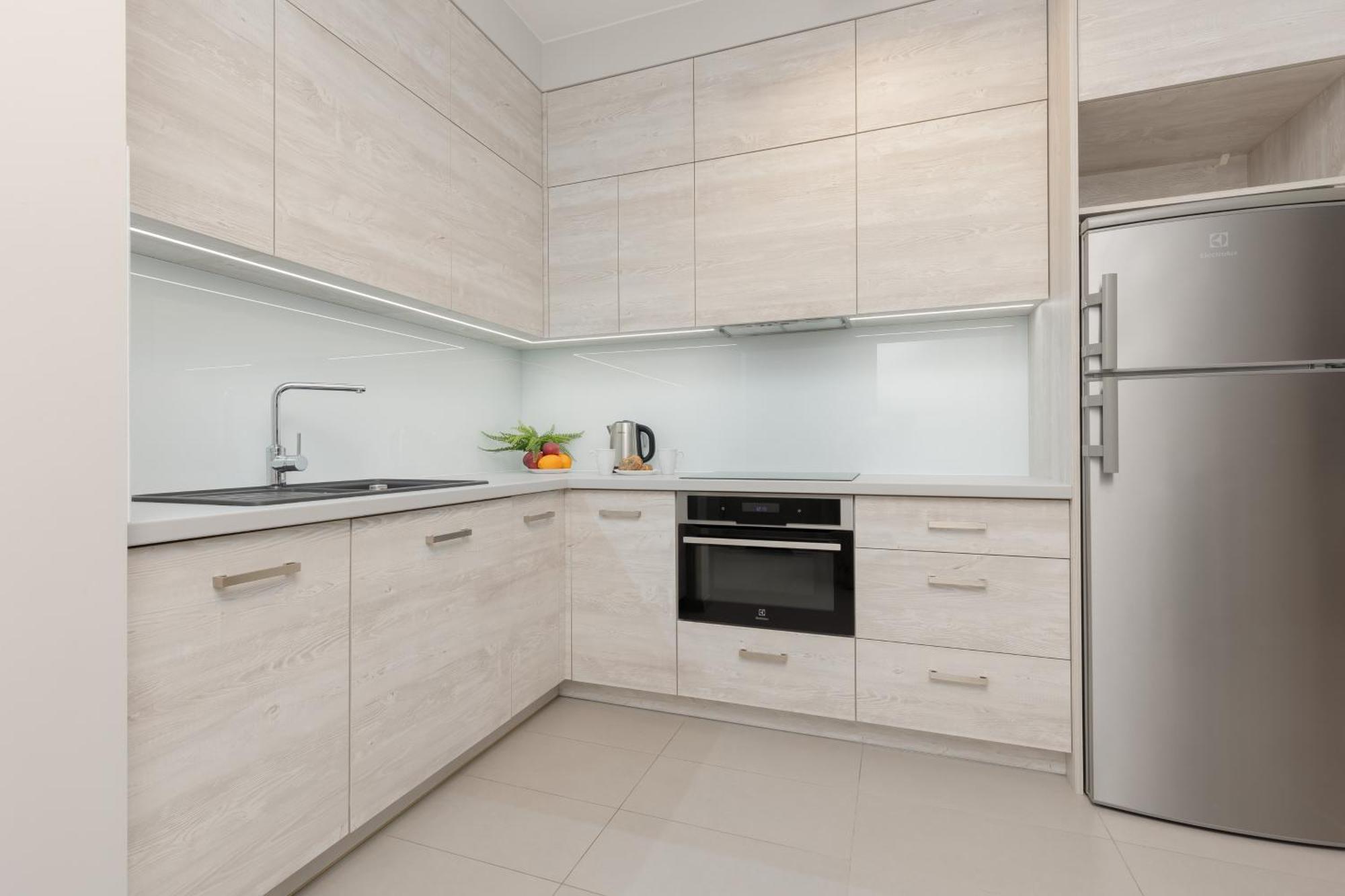 Lazurowa Street Parking & Balcony By Renters *
