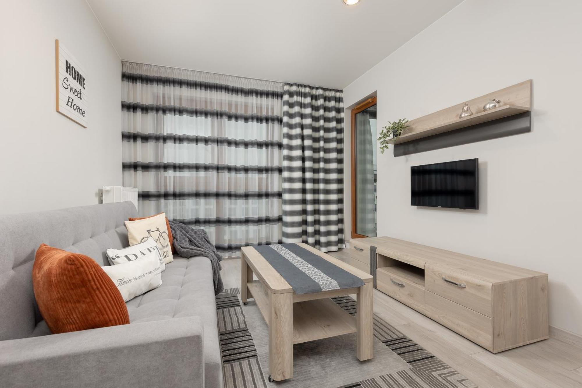 Apartamento Lazurowa Street Parking & Balcony By Renters Varsóvia