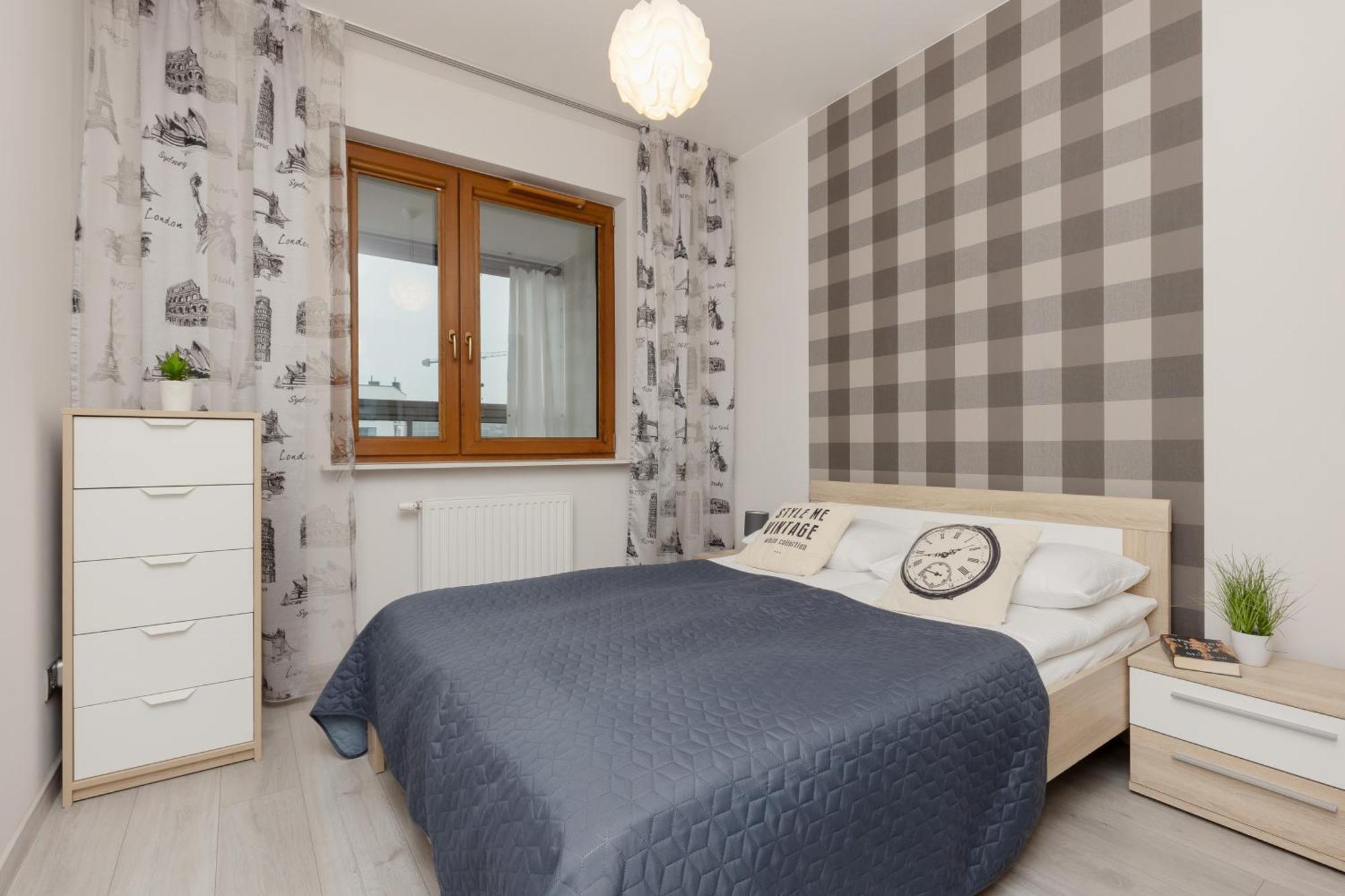 Apartamento Lazurowa Street Parking & Balcony By Renters