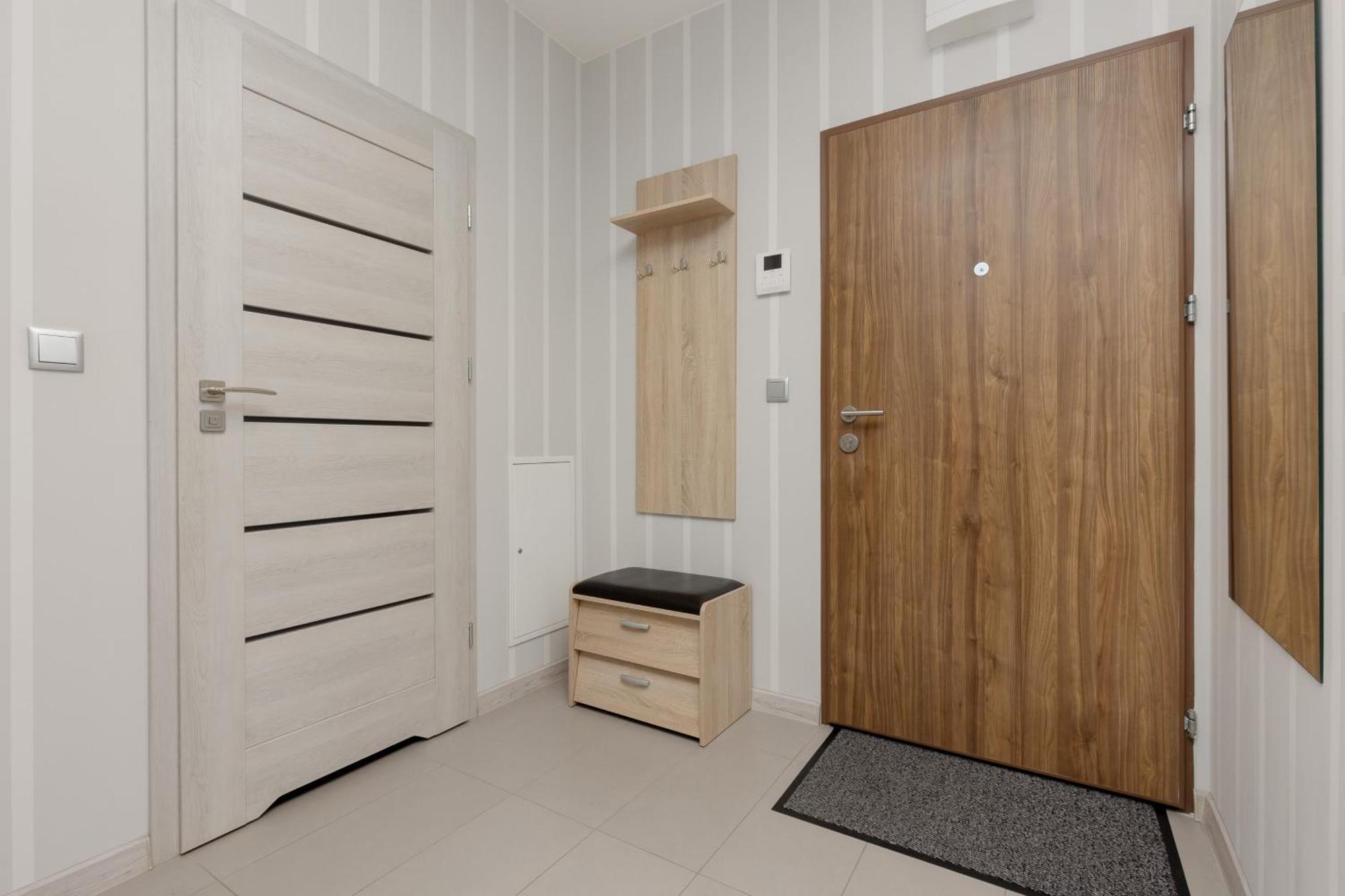 Apartamento Lazurowa Street Parking & Balcony By Renters