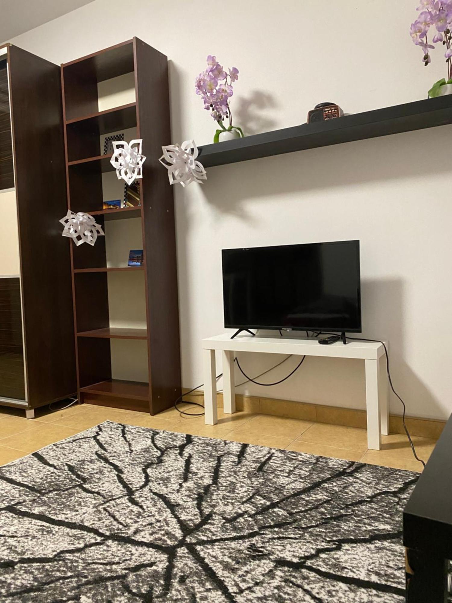 Apartment Komfortowy Apartament: Pet-friendly Old Town Retreat Near Park Praski *
