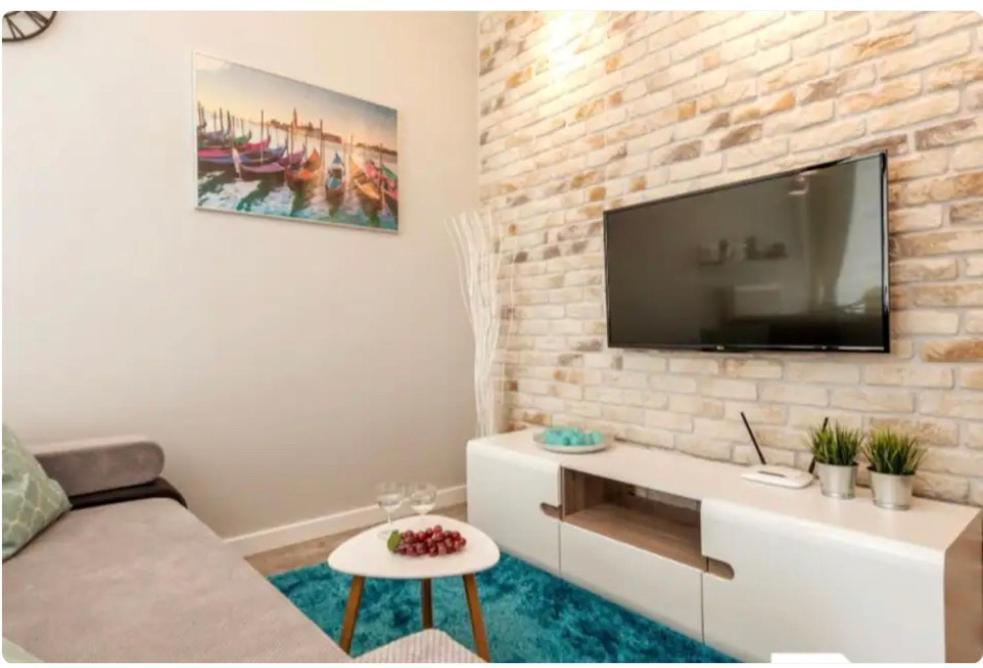 Apartament Cybernetyki Business Centre, Chopin Airport, Parking Warszawa