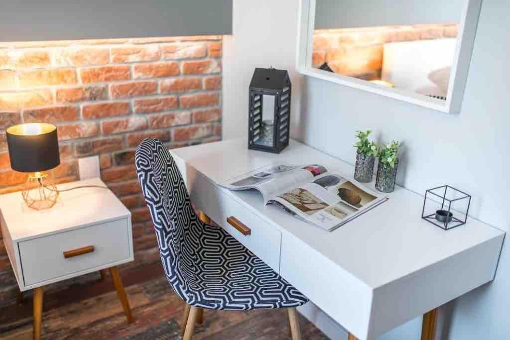 Cybernetyki Business Centre, Chopin Airport, Parking *