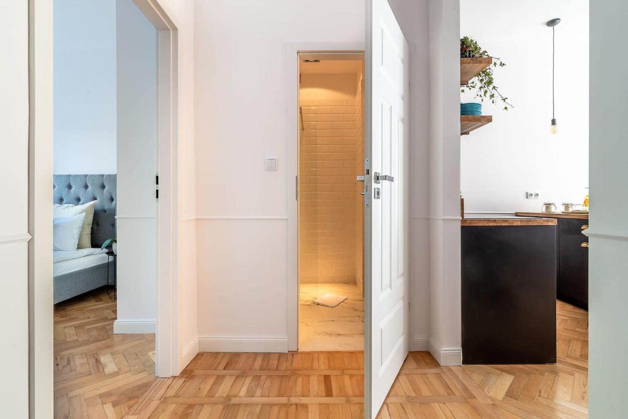 Apartment Marszalkowska Elegant With A Balcony Center By Rent Like *