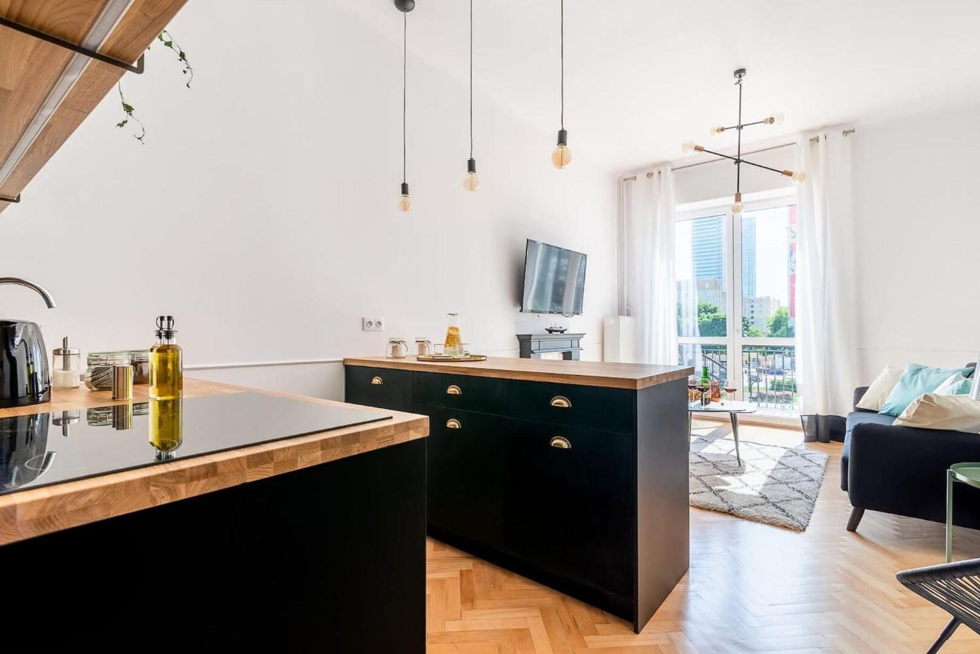 Marszalkowska Elegant With A Balcony Center By Rent Like *