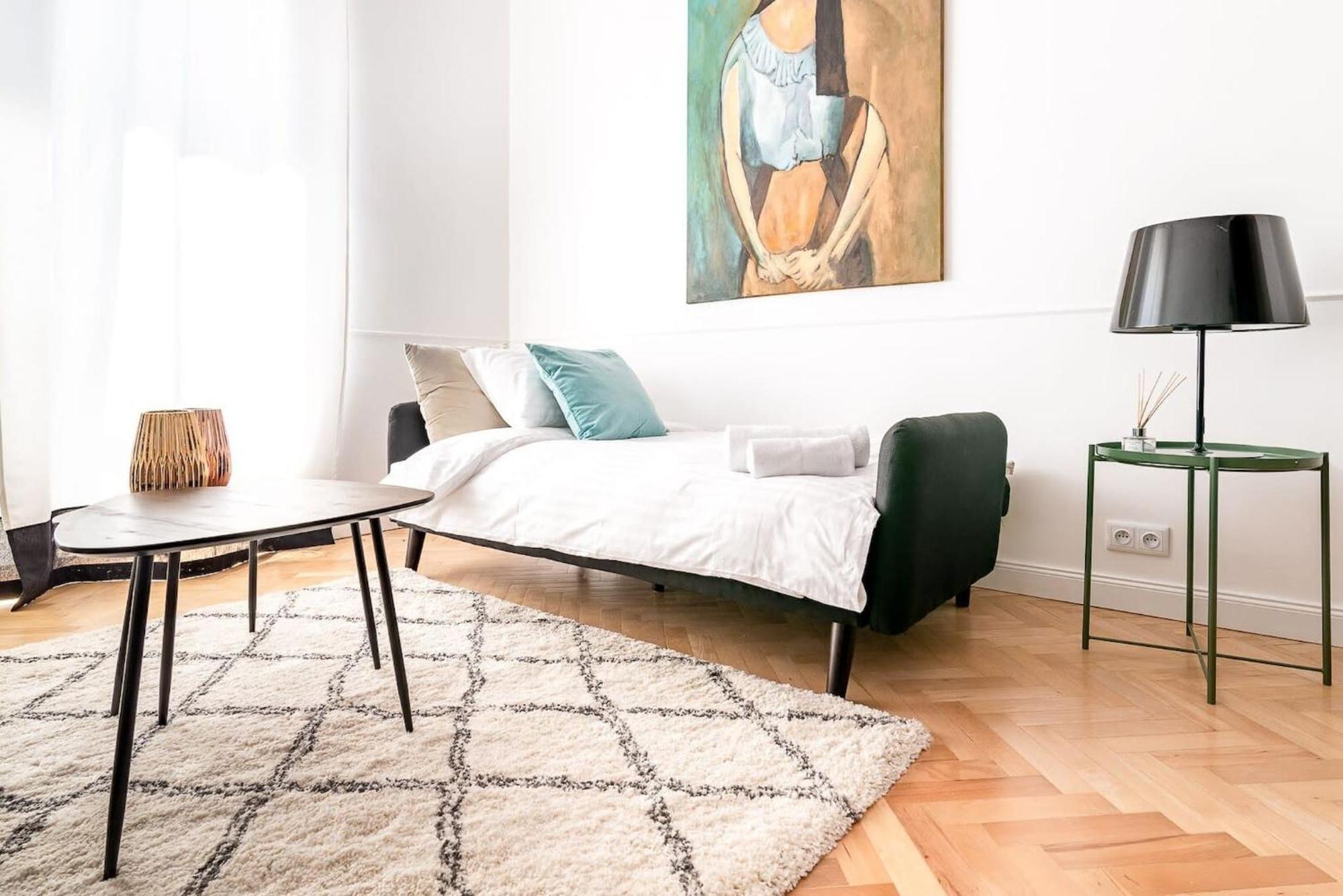Marszalkowska Elegant With A Balcony Center By Rent Like *